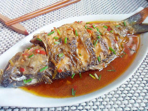 红烧鲤鱼